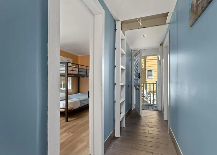 Aparthotel At The 3*